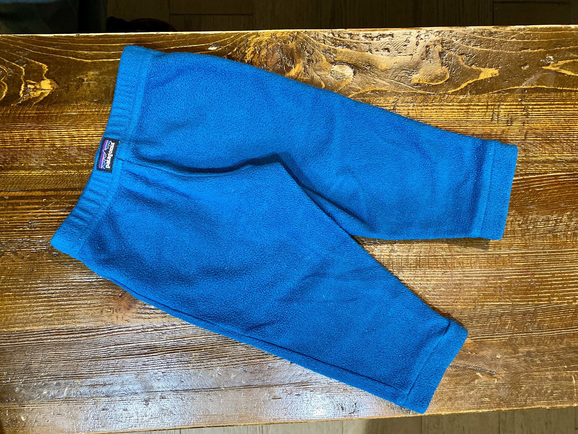 Patagonia baby fleece pants, 6-12 months