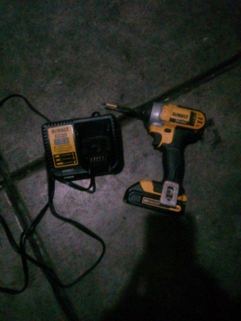 20V DeWalt L