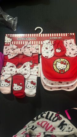 Hello Kitty  12 Piece Set