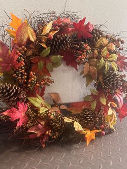 Fall Pinecone Glitter Wreath
