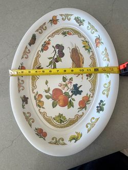 $5 plastic party plates like new.