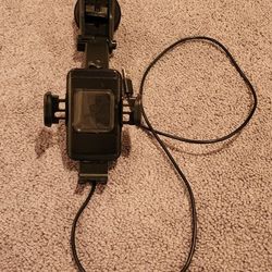 WIRELESS CHARGING CAR MOUNT 