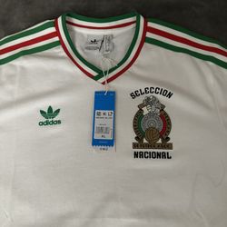 Adidas Men’s Mexico Old School Jersey  (sizeMedium Says XL) 