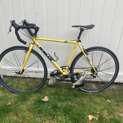 It’s a cyclocross bike.  Frame is from Kelly and the rest is custom built.