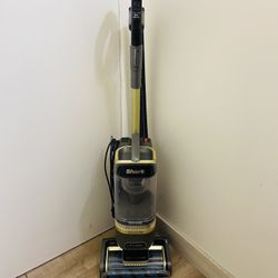 Shark DuoClean PowerFins Vacuum Cleaner 