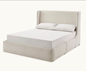 Queen bed w/storage