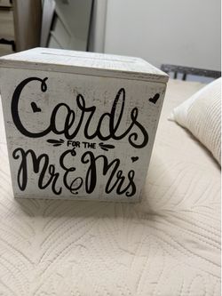 Mrs & Mr. Envelope box