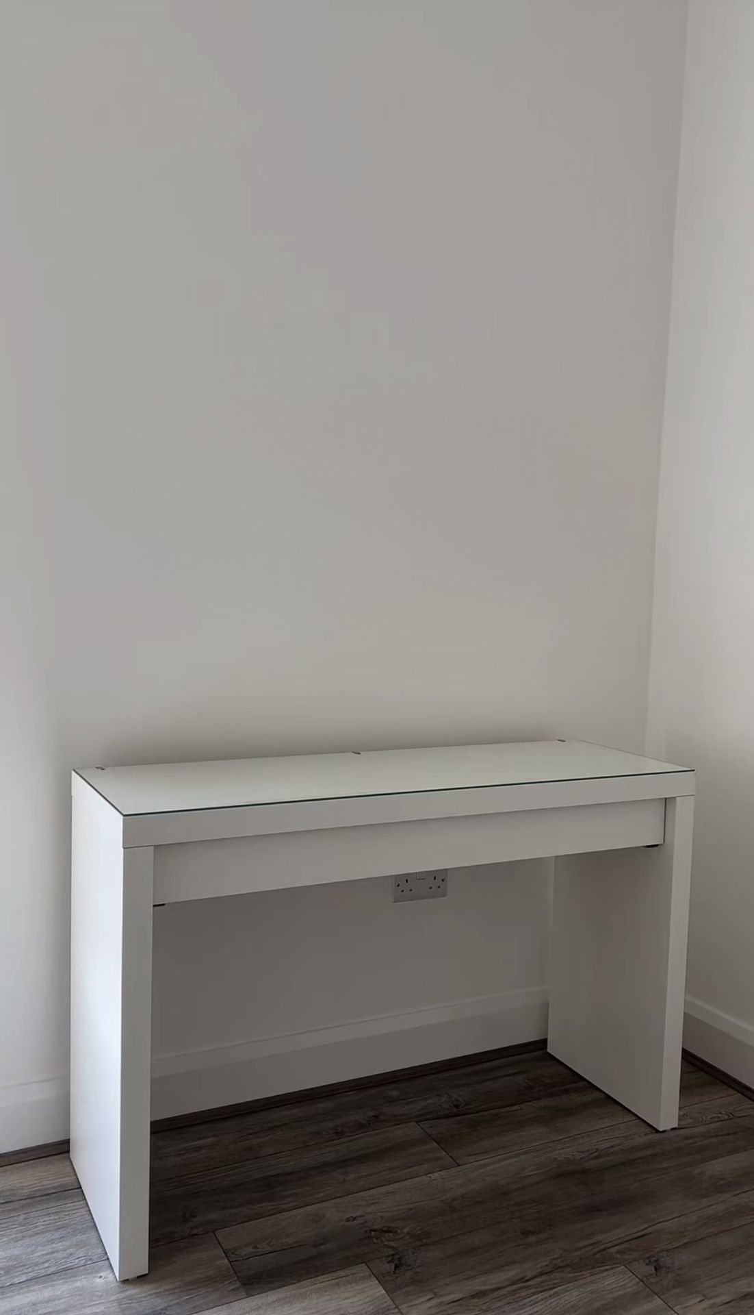 IKEA MALM Dressing Table