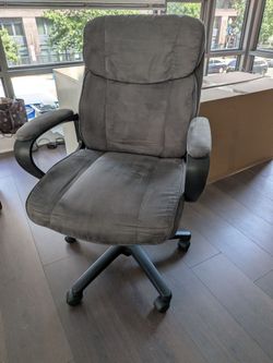 Grey Fabric Swivel Office Chair on Wheels