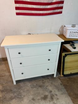 White 3-Drawer Dresser
