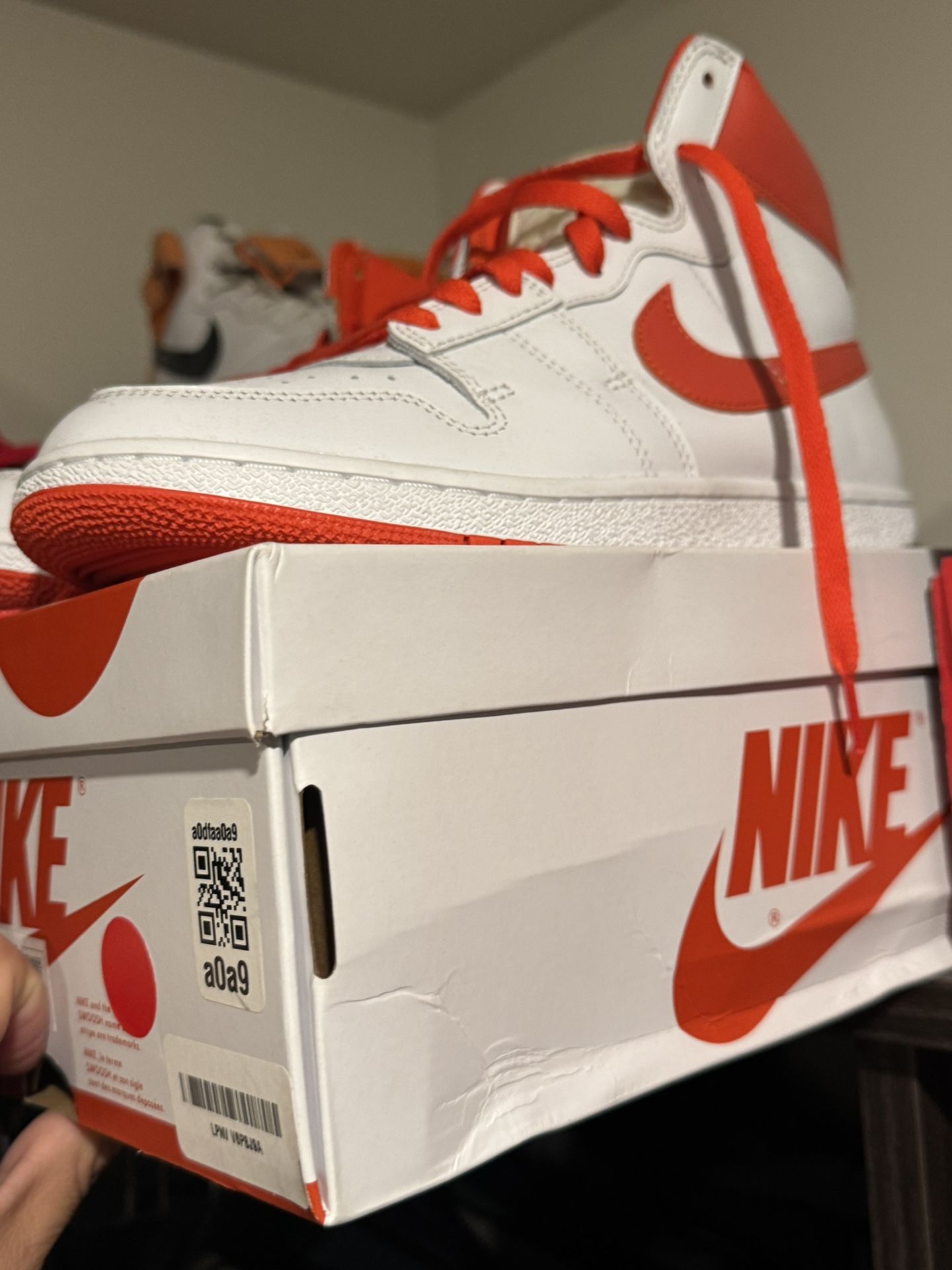 Jordan Air Ship PE SP “White / Team Orange” – Size 9 (Brand New in Box)