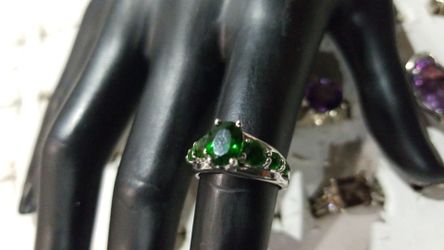 Green stone ring