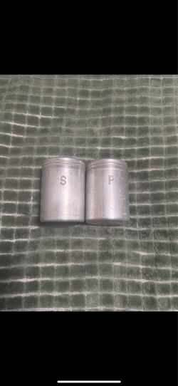 Vintage Original Silver Metal Round Salt & Pepper Shakers Set of 2 Marked S/P