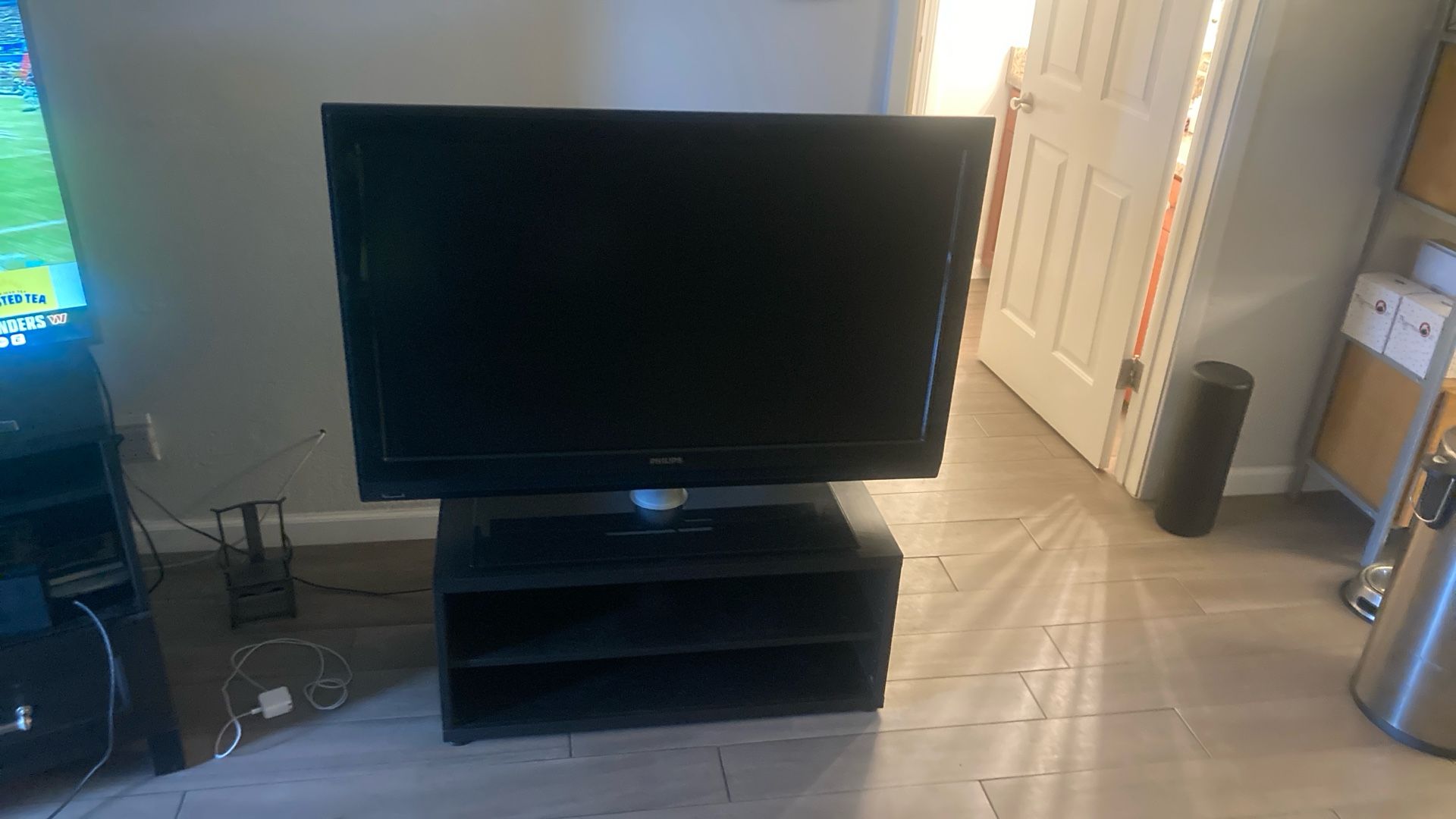 PHILIPS TV (Tested & Working) NO REMOTE + Media Wood Stand SETUP!🔥ONLY $120
