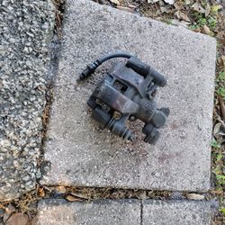 84-85 Mazda Rx7 Gslse Rear Brake Caliper 