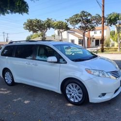 2014 Toyota Sienna