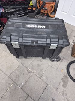 Husky large rolling  tool box