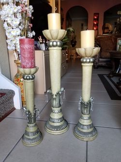 candle holder w candles