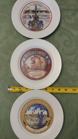 Restoration hardware/French style decorating plates...($ 1 each)