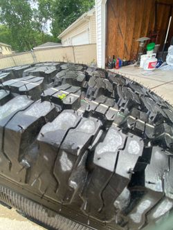 wrangler Goodyear LT275/70R17