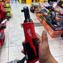 Milwaukee M12 Cordless 3/8 Ratchet Tool Only 
