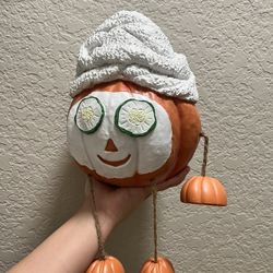 Facial/Spa Pumpkin Decor