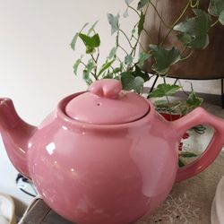 Vintage MARY Kay Teapot