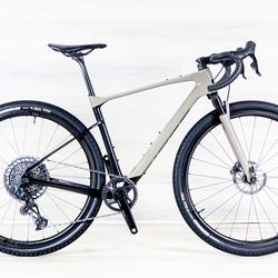 Giant Revolt X Advanced PRO AXS, Size - M ( equal to 54cm ), Carbon gravel bike & wheels