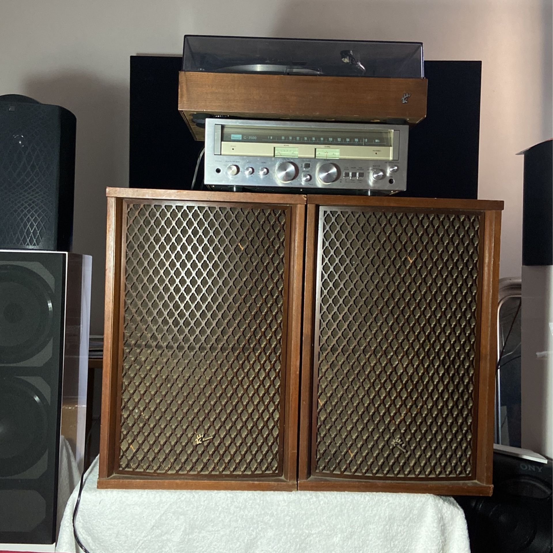 SansuiiG-3500, Sansuii SP 2500 Speakers, Sansuii SR 3030 Turntable
