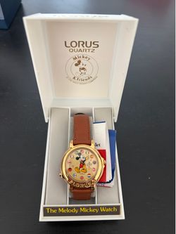 Vintage Disney Lorus Mickey Mouse World Flags Watch