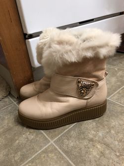 Boots with fluffy on sale inside