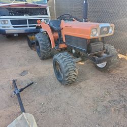 3 Cylinder Diesel Kubota New Tires Low Hours