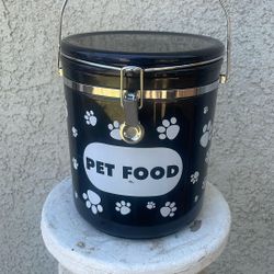 Small Pet Food 