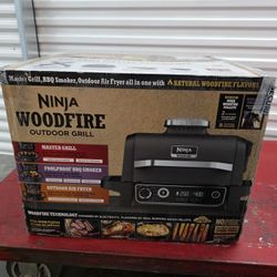 Ninja Woodfire Outdoor 7-in-1 Master Grill & BBQ Smoker & Outdoor Air Fryer with Woodfire Technology Like Pitboss Good For Superbowl