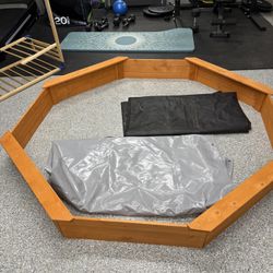 Wood Sandpit With Tarp And Cover