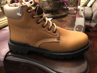 Work boots crafted in Mexico