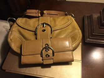Coach Purse With Matching Wallet