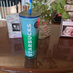 Starbucks Change Color