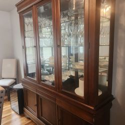 China Cabinet FREE For PICKUP