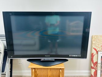 TV. Panasonic. 59 inch