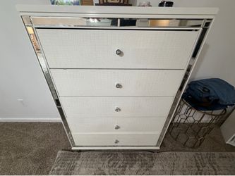 Queen bedroom set