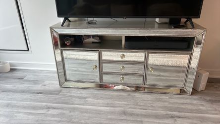 Tv stand