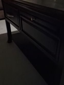 ASHLEY BLACK COFFEE TABLE