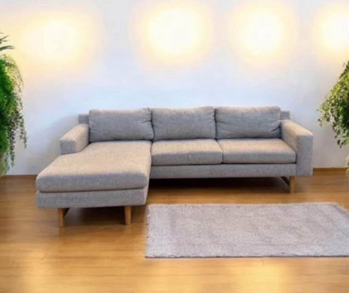 West Elm Reversible Sectional Couch🛻 Delivery Available🛻
