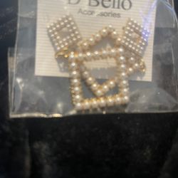 D New In Package D’Bello Faux Pearl Earrings 