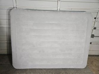 Excellent condition Intex Queen-size air mattress, only used a few times. It's clean, very comfortable, and holds air perfectly with no leaks. Comes c