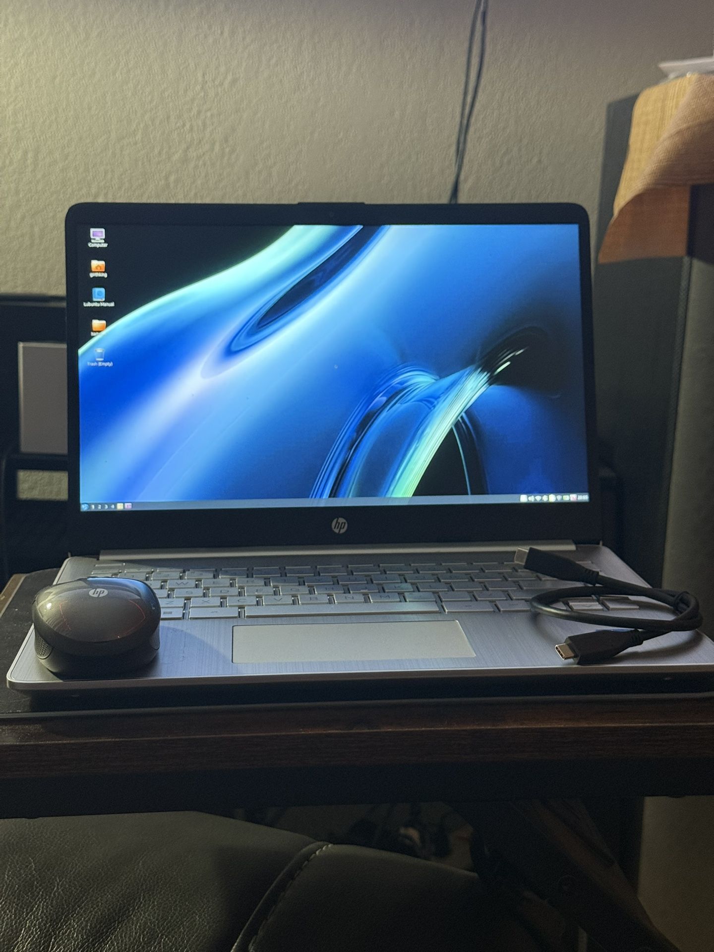 2022 HP 14″ Full HD i3-1125G4 16GB 512GB SSD Fresh Windows + Extras