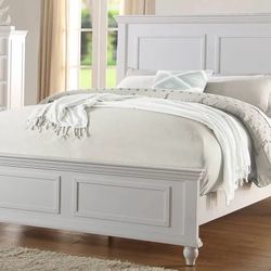 King Size Bed Frame  Mattress Included.        Cama King Size  Colchon Incluido 