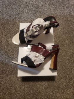 Brand New Pair Of Ana Lublin Shoes