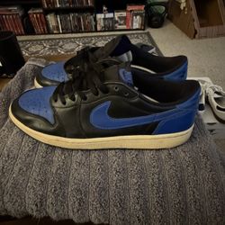 Jordan 1 Low Hyper Royal Sz 10.5